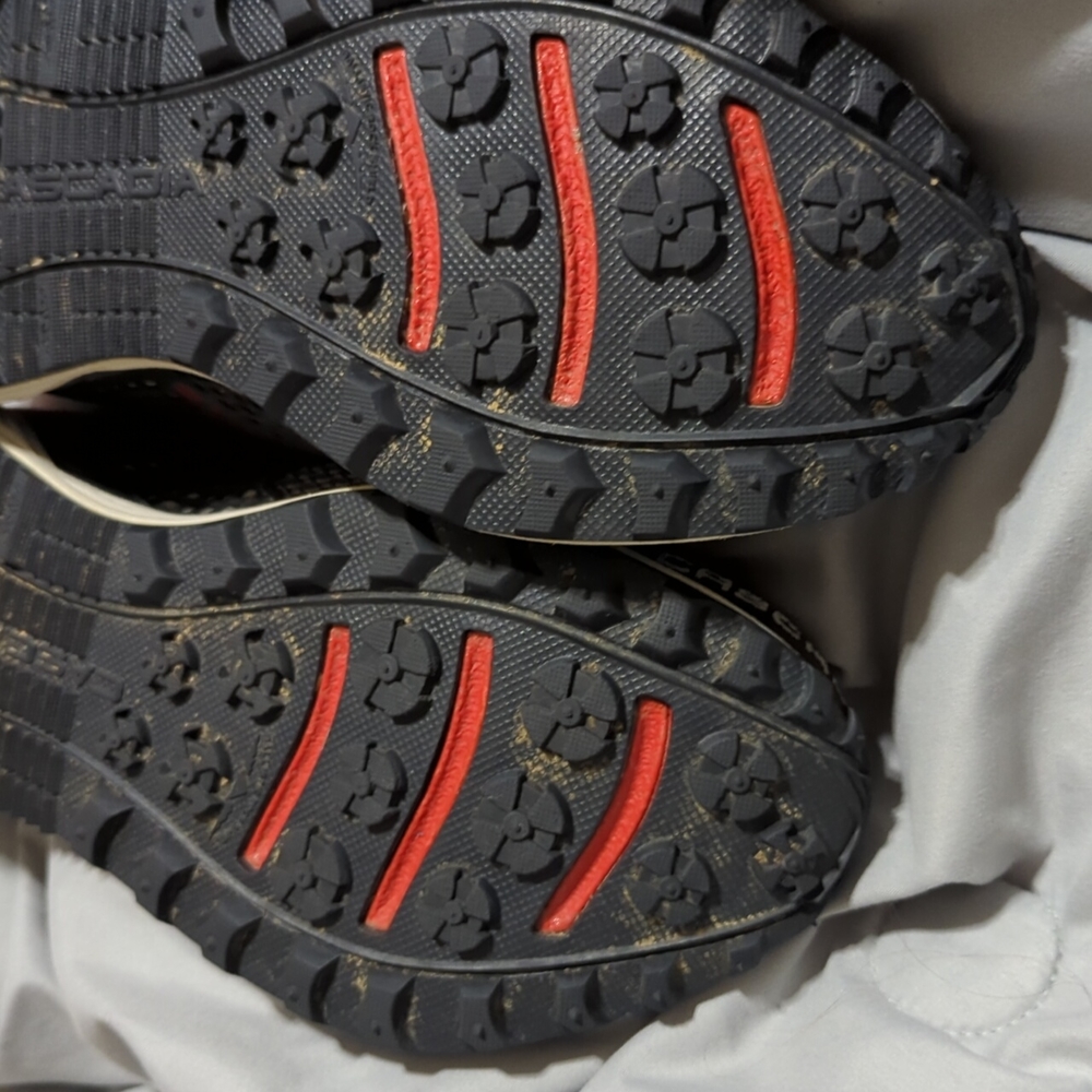 Brooks Cascadia 6 Trail Running Shoes - Picture 6 of 10